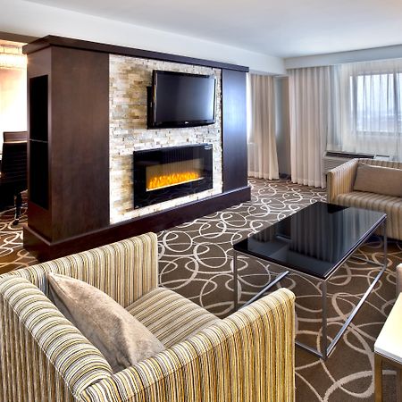 Crowne Plaza Kitchener-Waterloo By Ihg Hotell Exteriör bild