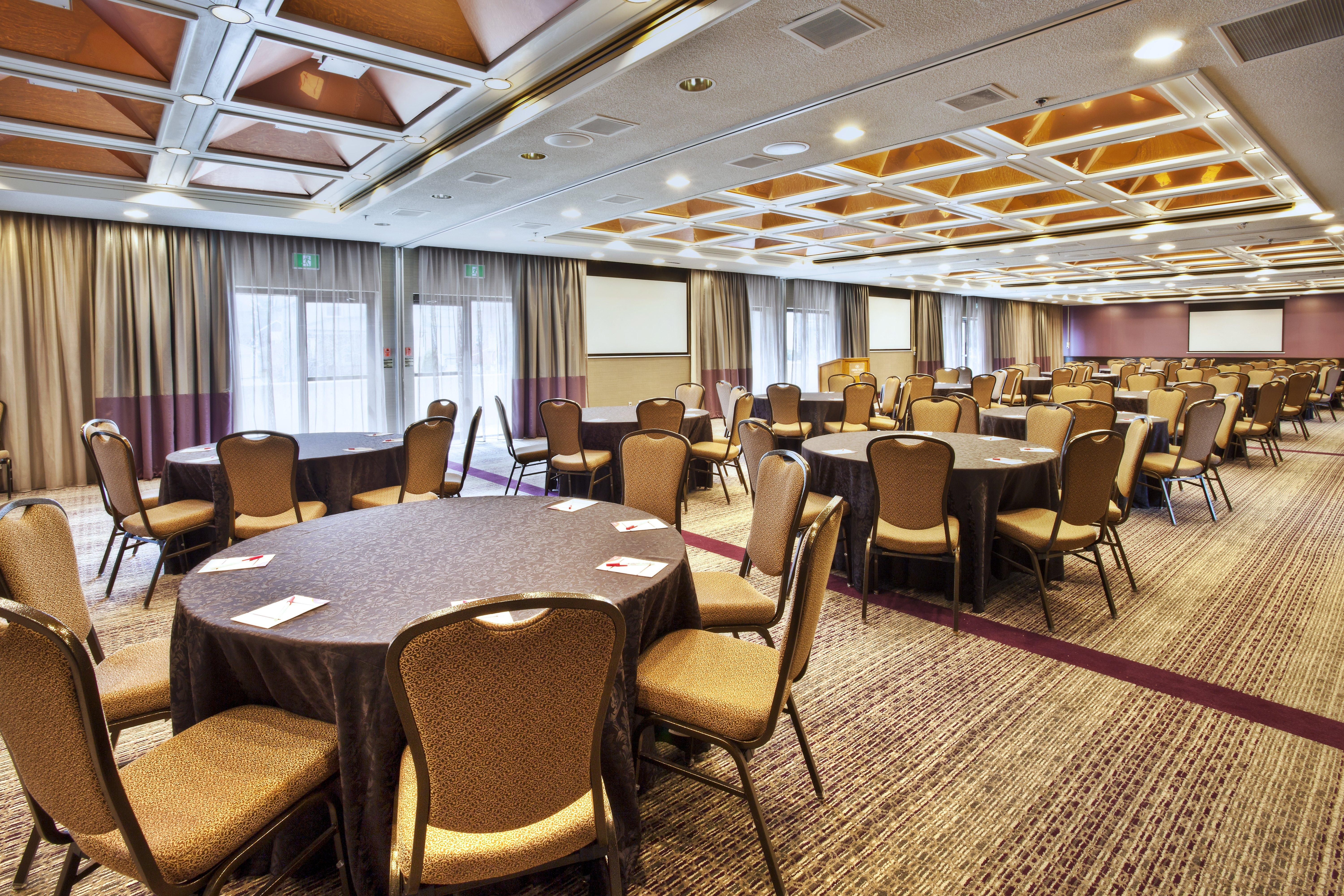 Crowne Plaza Kitchener-Waterloo By Ihg Hotell Exteriör bild